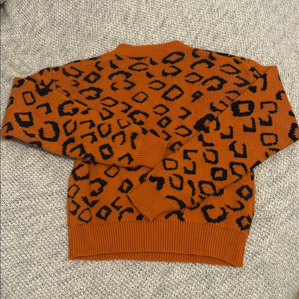 Velzera Leopard Print Sweater – Women’s Small Rust Orange Black Animal Print - Picture 3 of 3